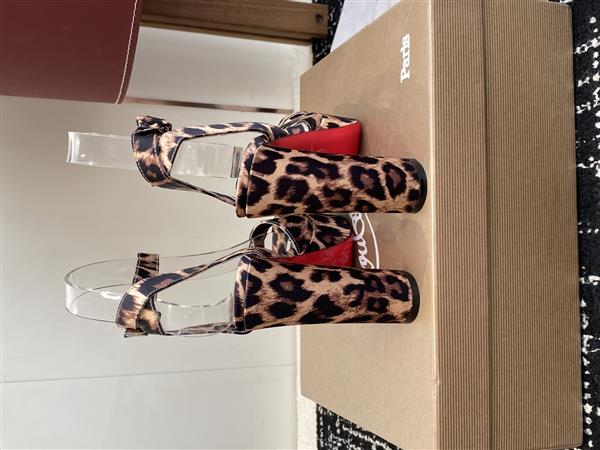 2025112810105147 340